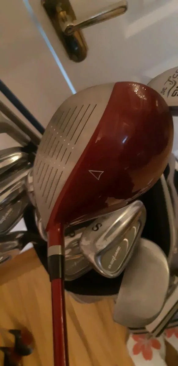 Like New Ladies Womens Golf Set - Image 2