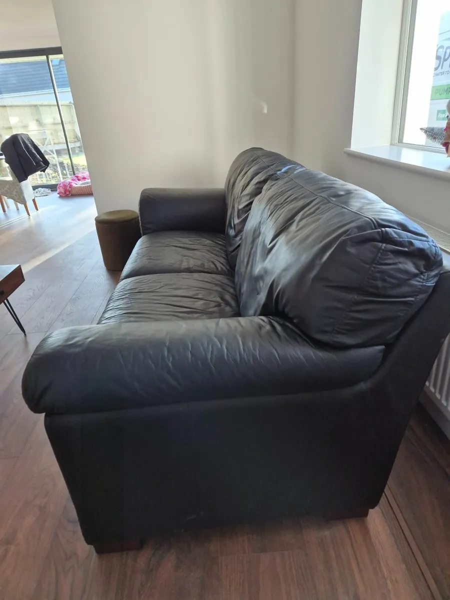 Leather Couch and matching chair - Image 3