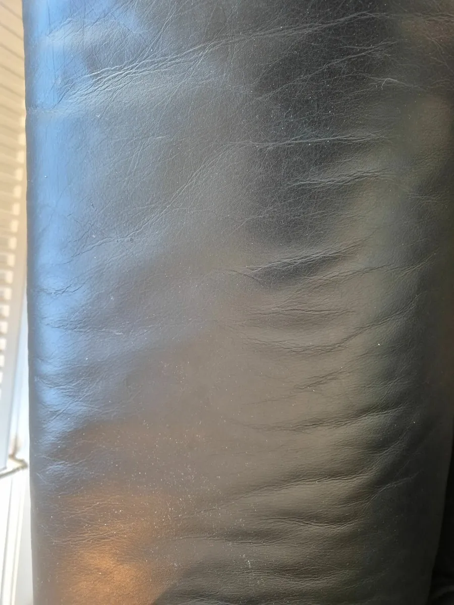 Leather Couch and matching chair - Image 4