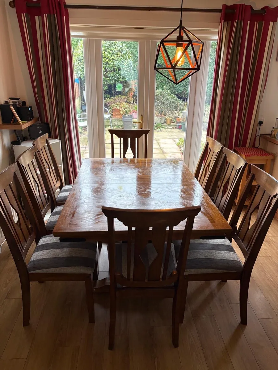 Dining table and chairs set - Image 1