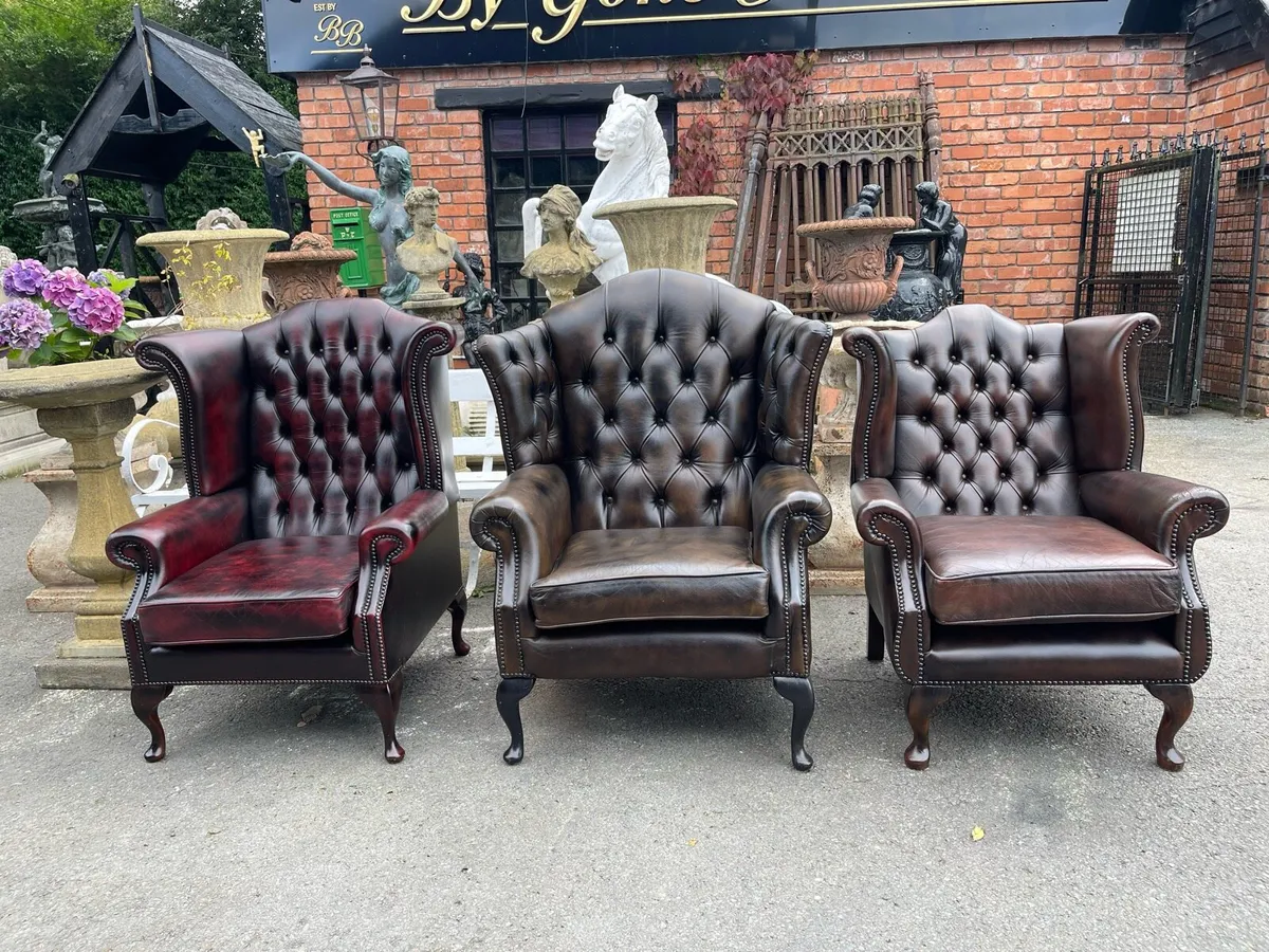 Antique Chesterfield chairs 🎄🎄🎄🎄 - Image 3