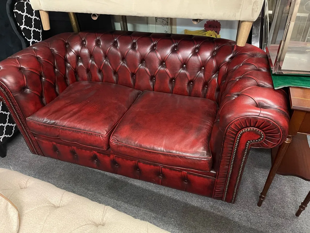 Original Chesterfield 2 seater 🎄🎄🎄 - Image 1