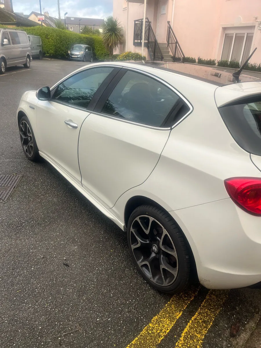 Alfa Romeo giulietta - Image 3