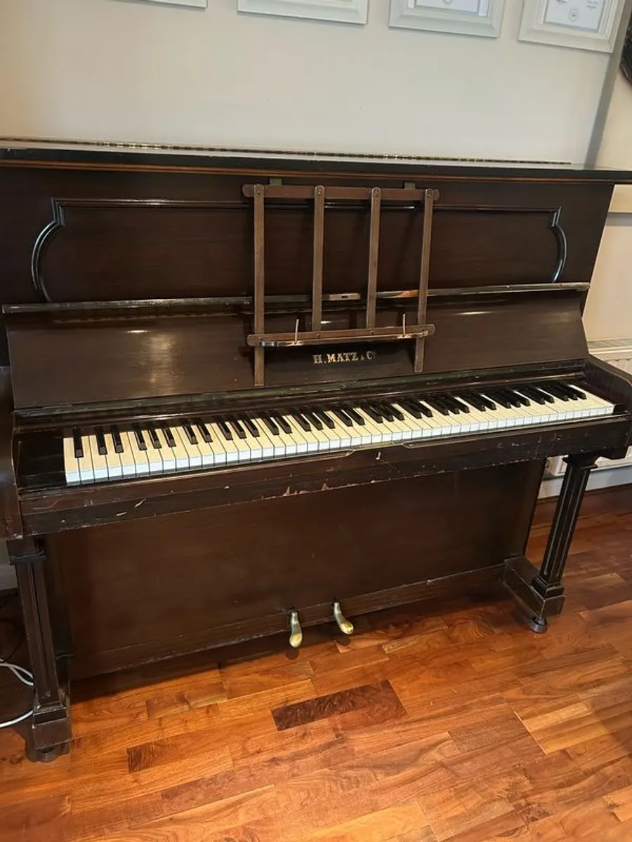 Beautiful Piano - Image 1