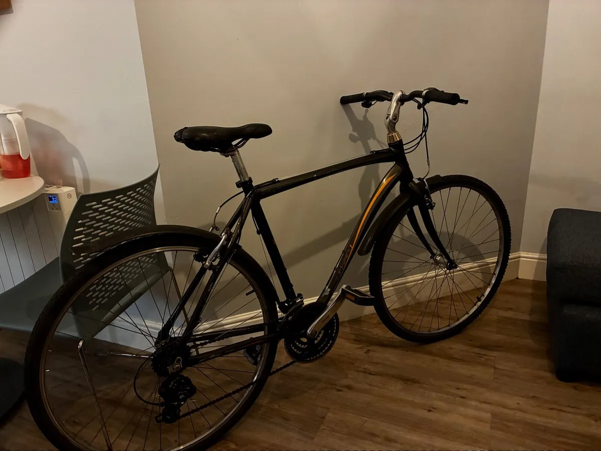 Well maintained Hybrid Bike for Sale Dublin - Image 3