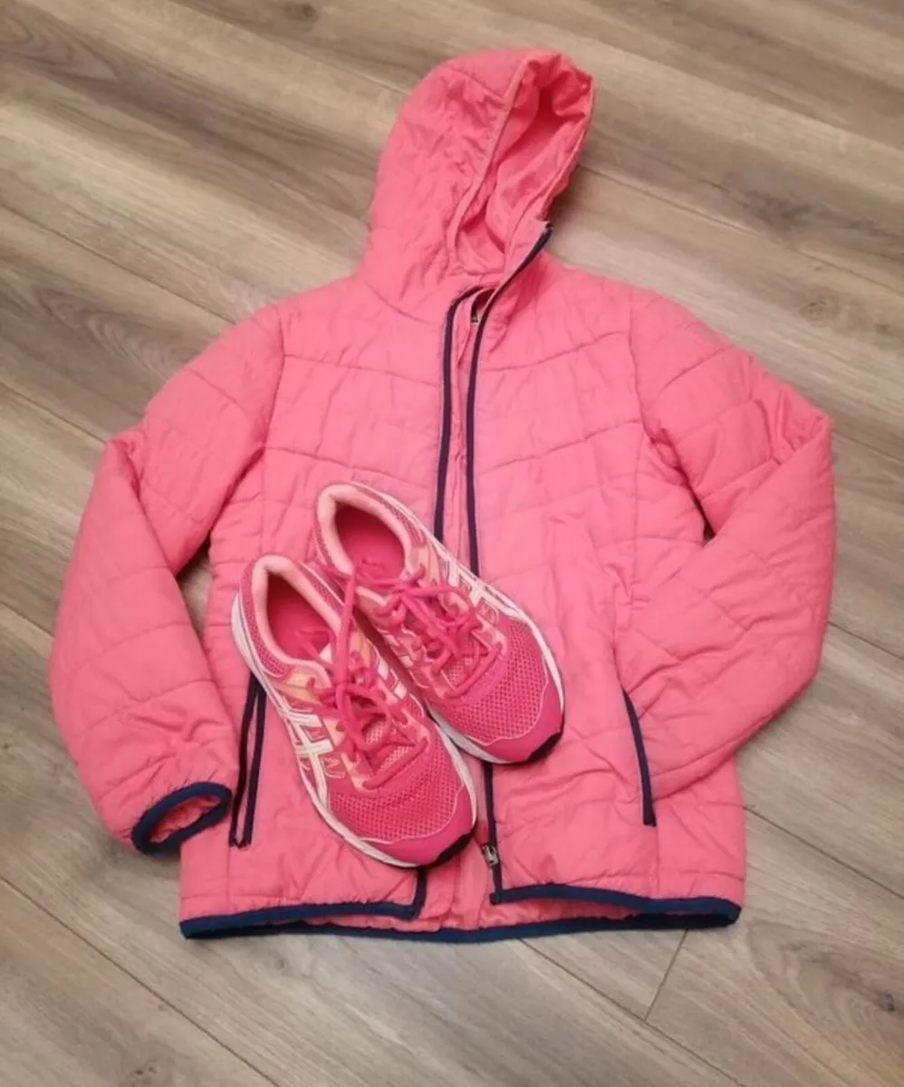 Asics Runners (Size 4) & Jacket (9-10) - Image 1