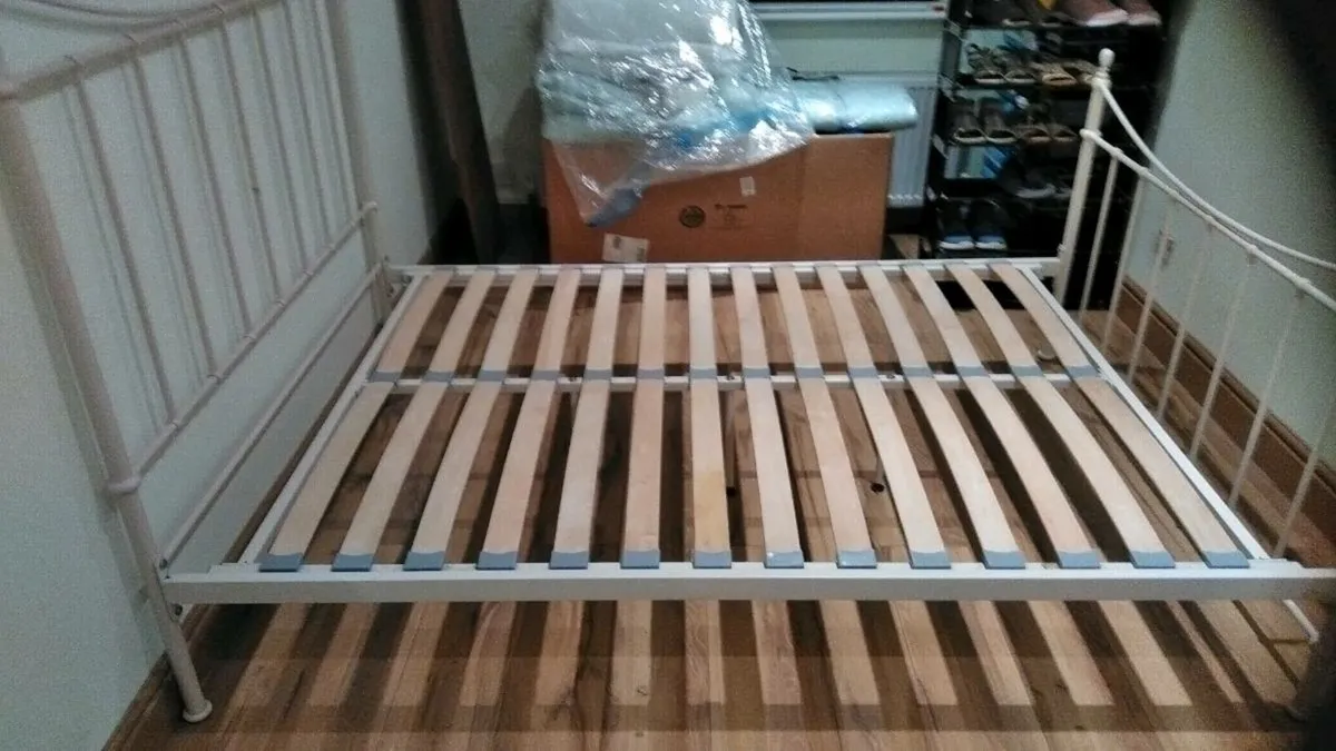 Double metal bed frame