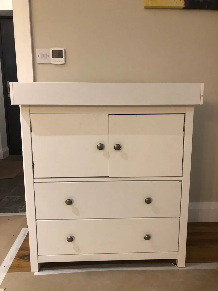 Chest drawers with changing unit - Image 3