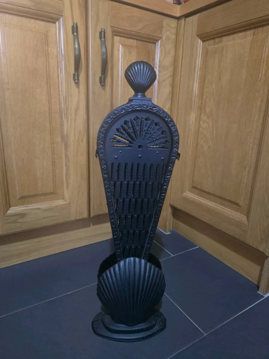 VintageCast iron folding peacock - fan fire screen - Image 2