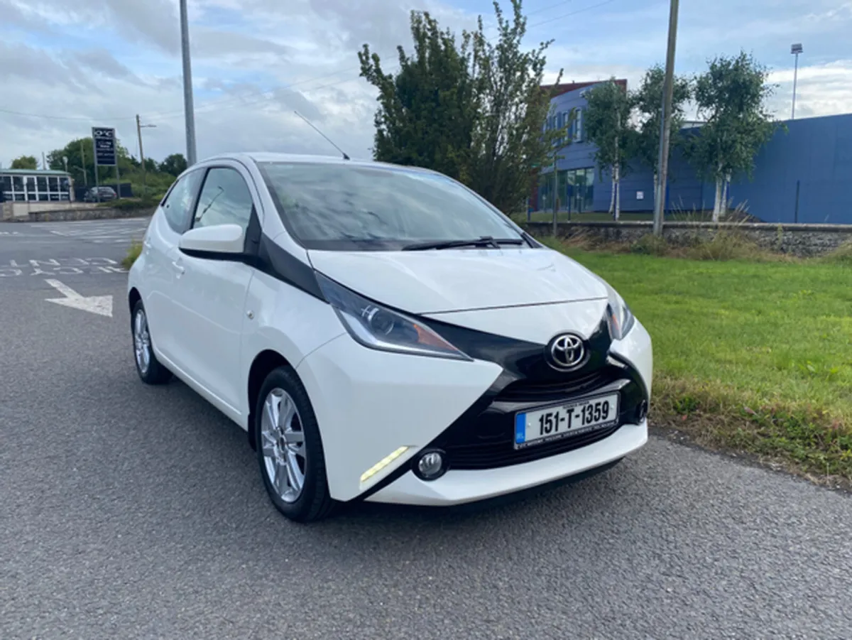 Toyota Aygo 1.0 5DR X-PLAY 4DR - Image 1