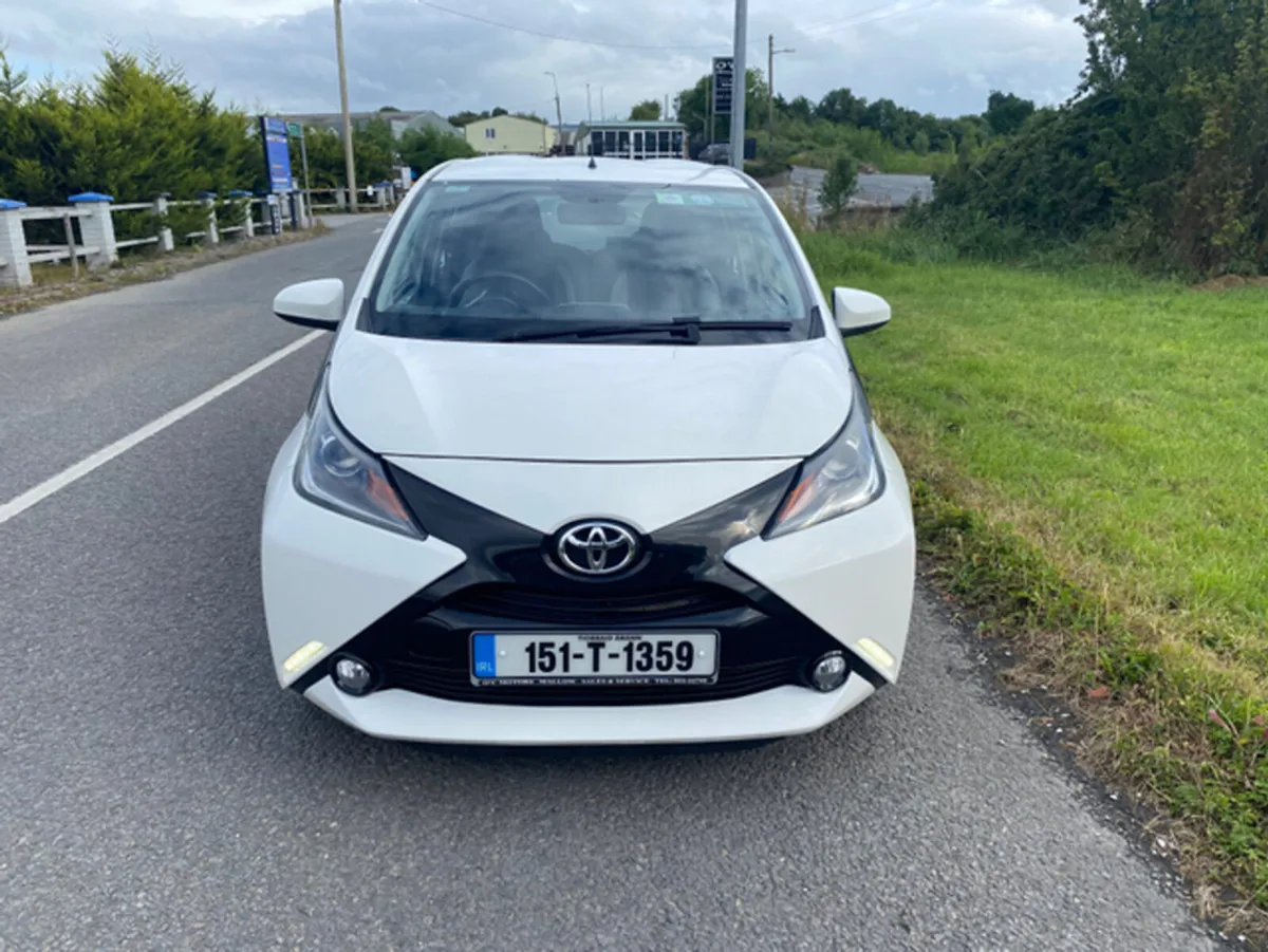 Toyota Aygo 1.0 5DR X-PLAY 4DR - Image 3
