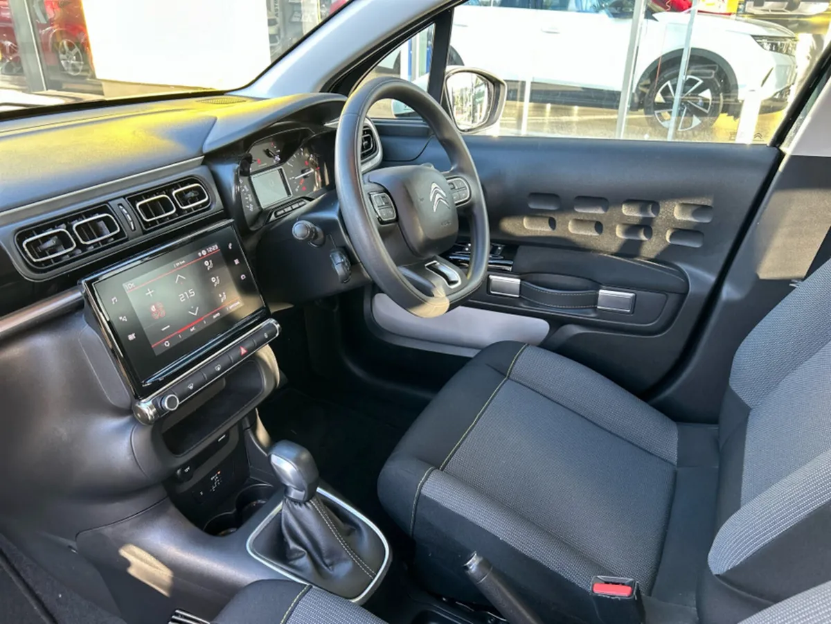 Citroen C3 FLAIR PURETECH 110 EAT6 EU6 EU6.4 - Image 3