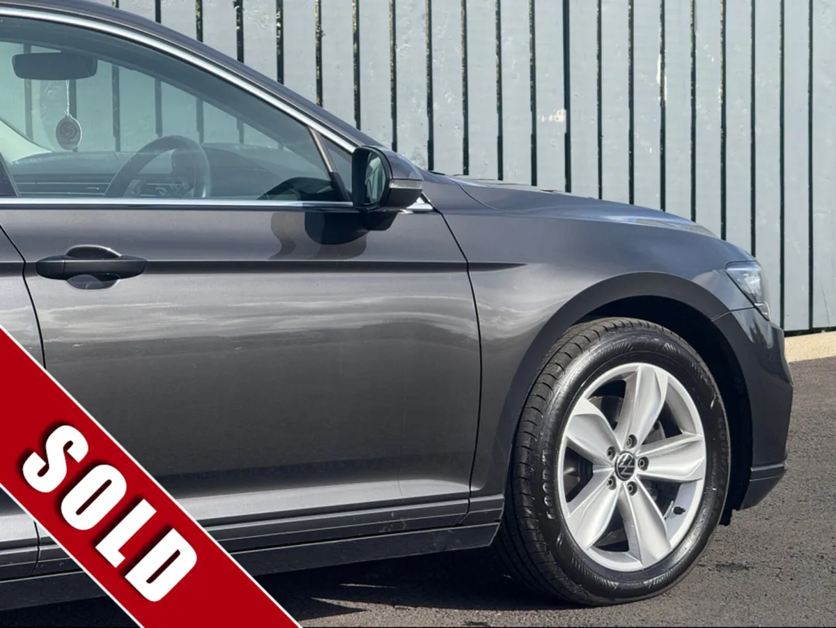 Volkswagen Passat EXCELLENT VALUE HIGH SPEC - Image 3