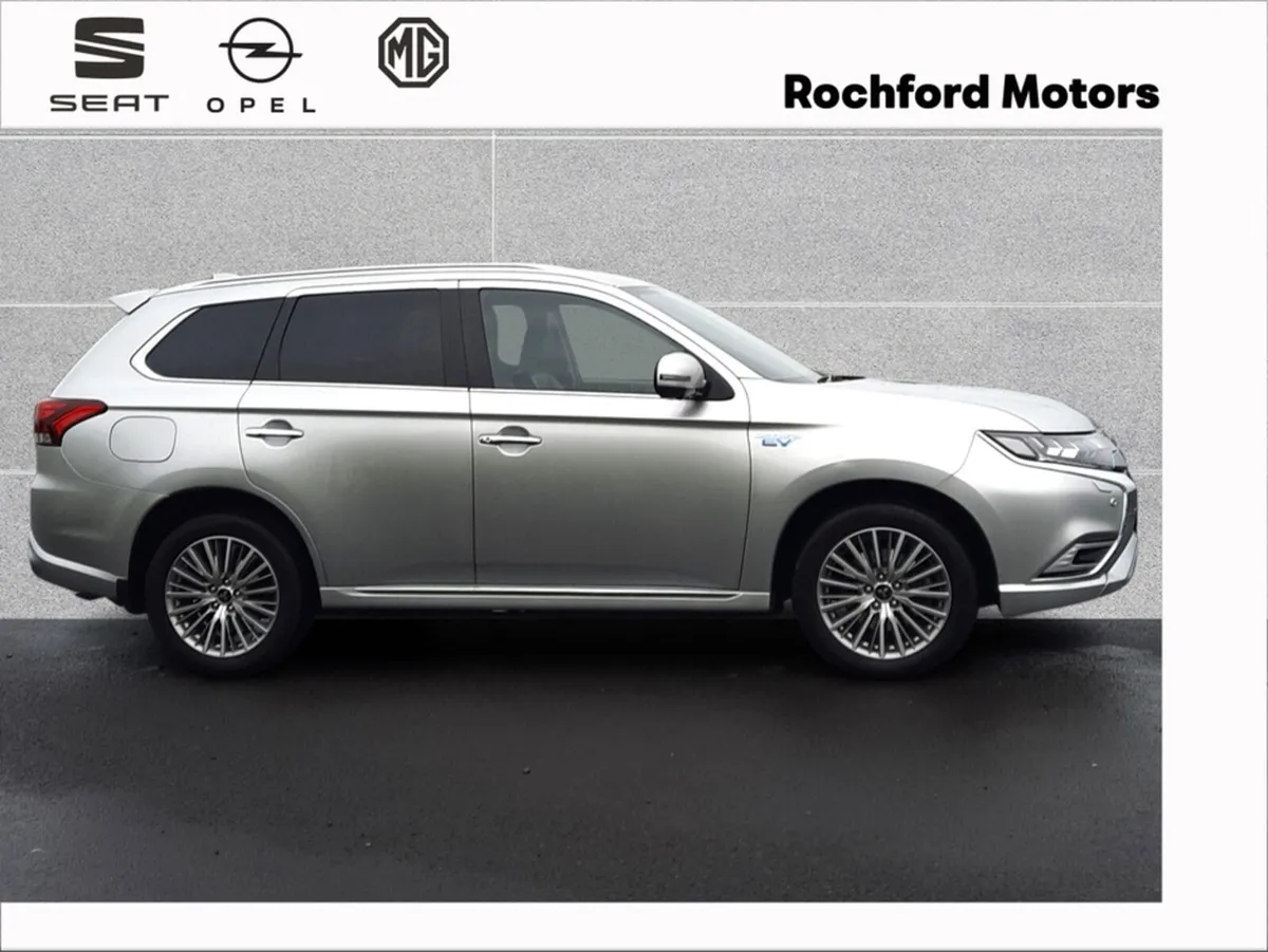 Mitsubishi Outlander PHEV INSTYLE 4DR AUTO - Image 3
