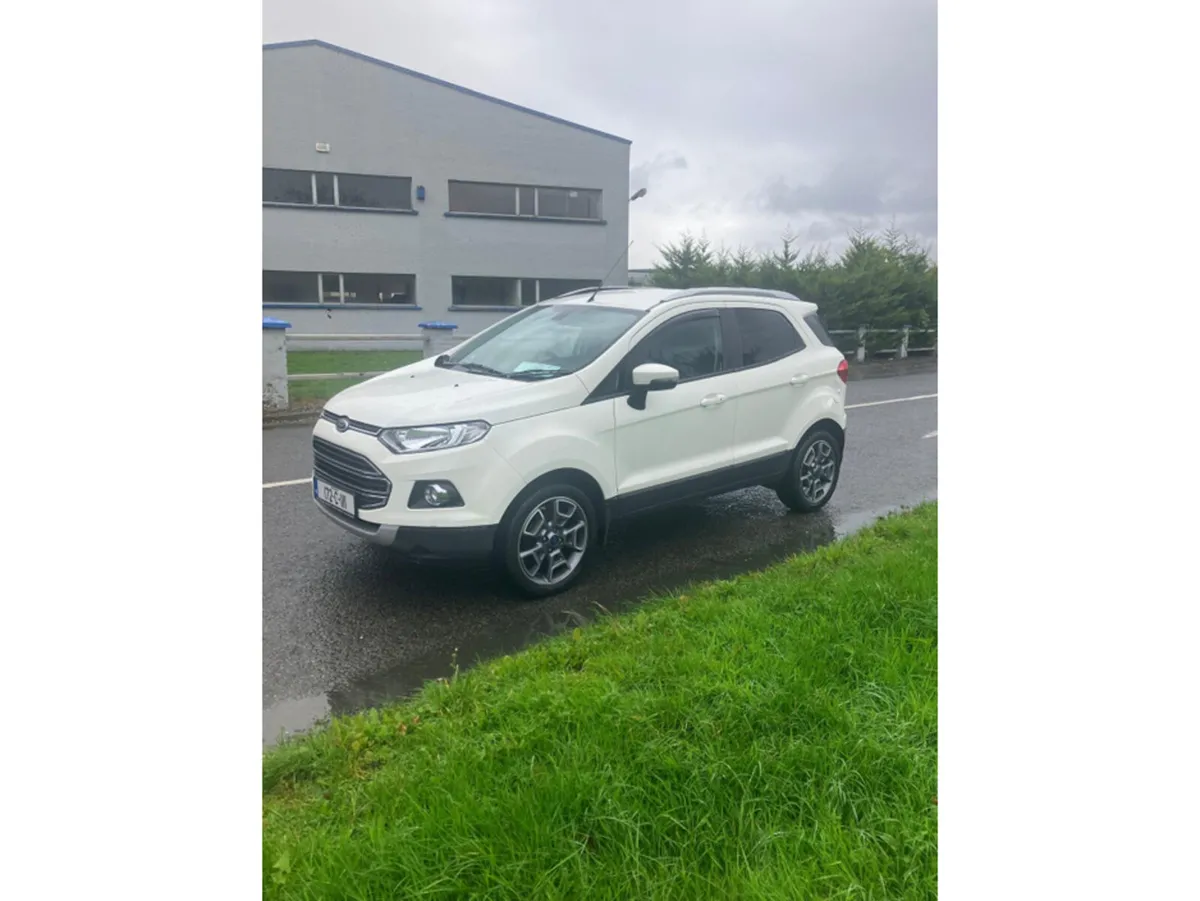 Ford EcoSport TITANIUM 1.5 TDCI 95PS M5 4DR - Image 3