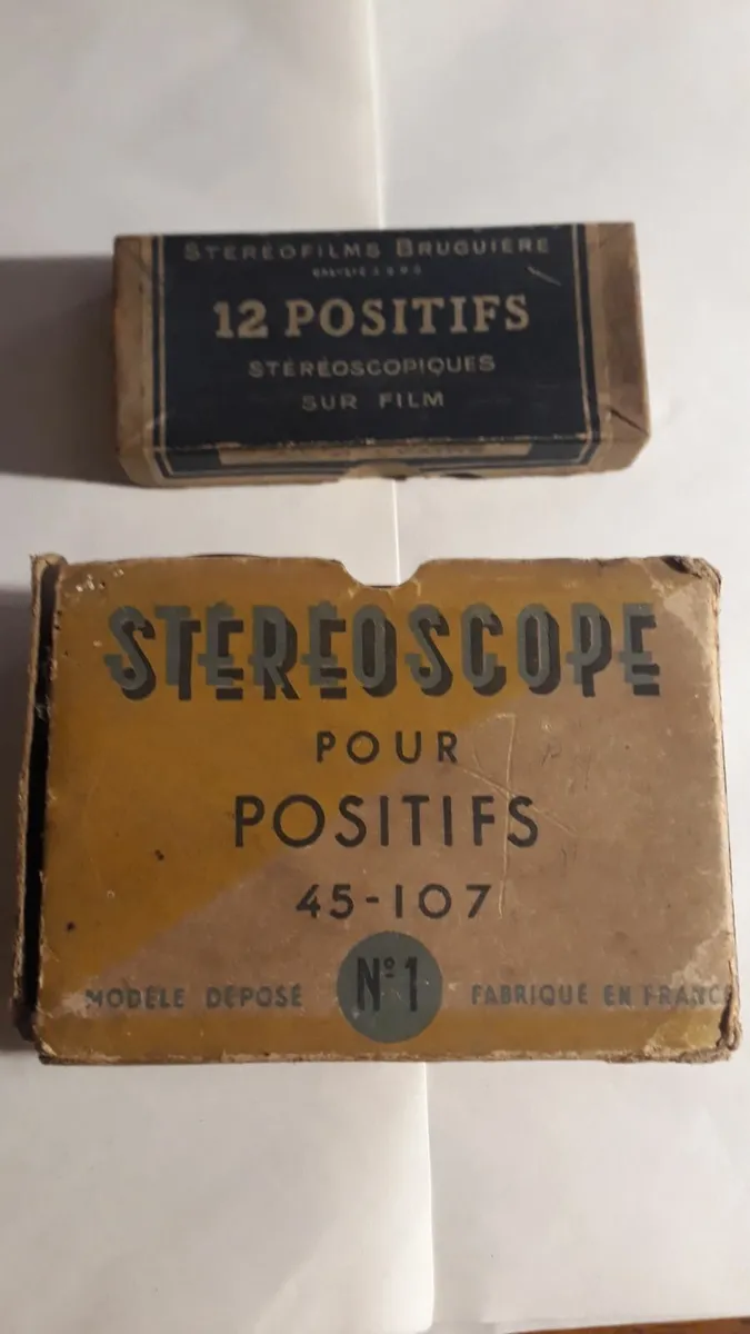 Vintage Stereoscope - Image 1