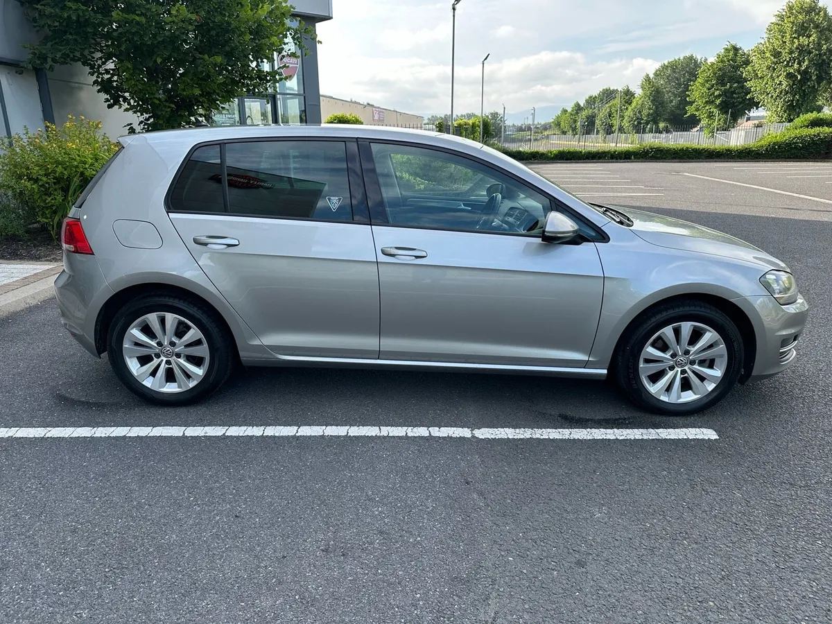 Volkswagen Golf - Image 4