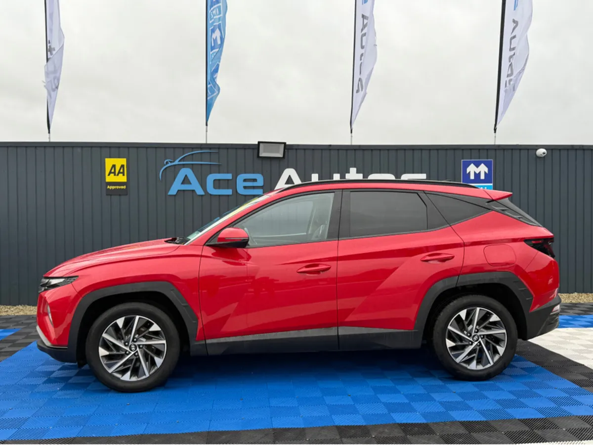 Hyundai Tucson EXECUTIVE - 1.6 DIESEL - MANUAL - 1 - Image 4