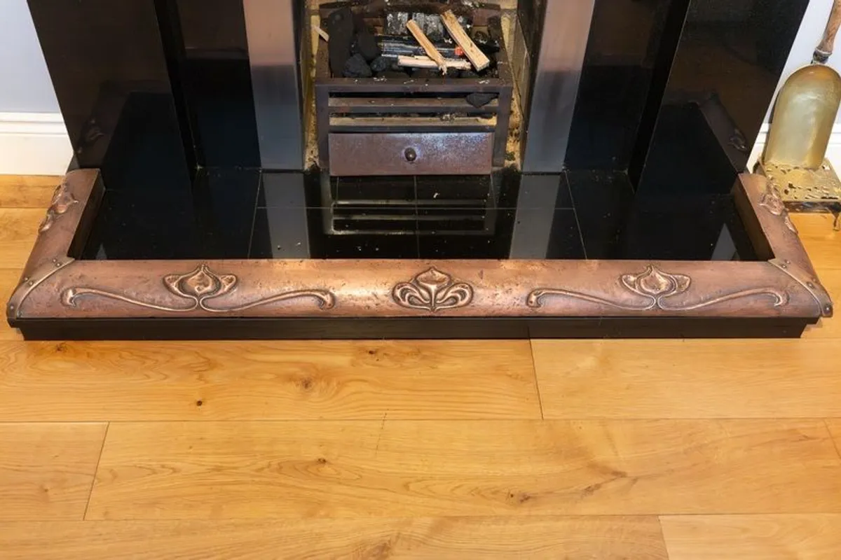 Antique Arts and Crafts Copper Fire fender - Image 3