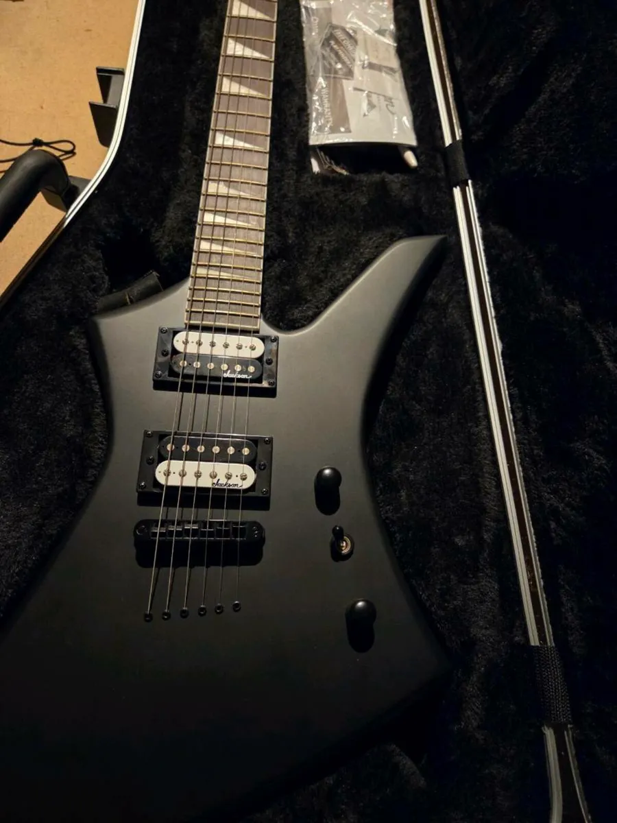 Jackson Guitar JS Series Kelly JS32T & Case - Image 3