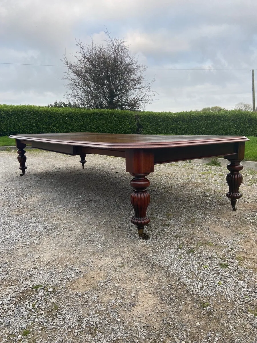 William IV sixteen seater dining table - Image 4