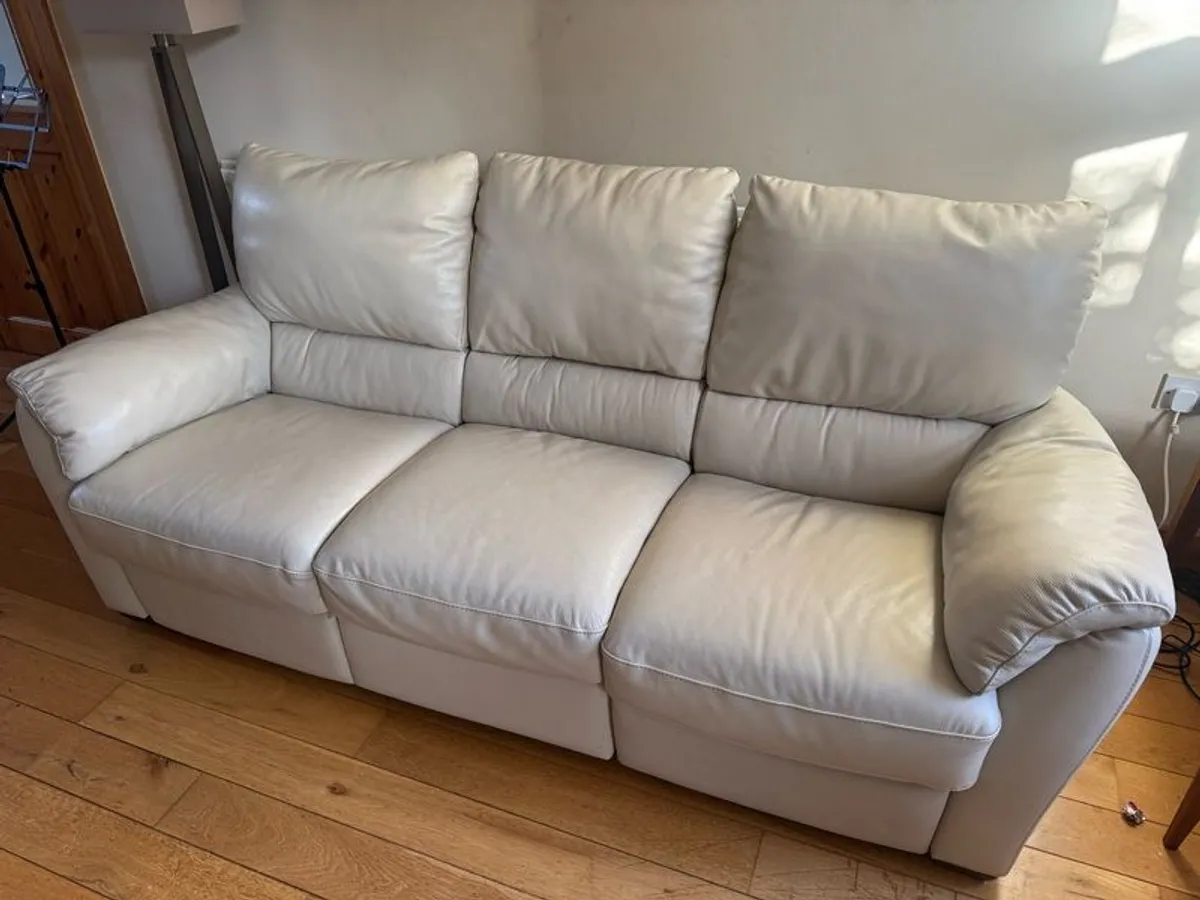 Natuzzi Leather reclining couch - Image 1