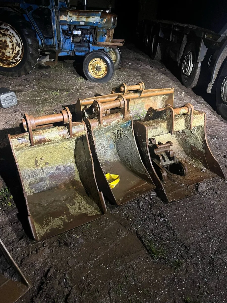 Buckets 65 and 70 mm pins - Image 4