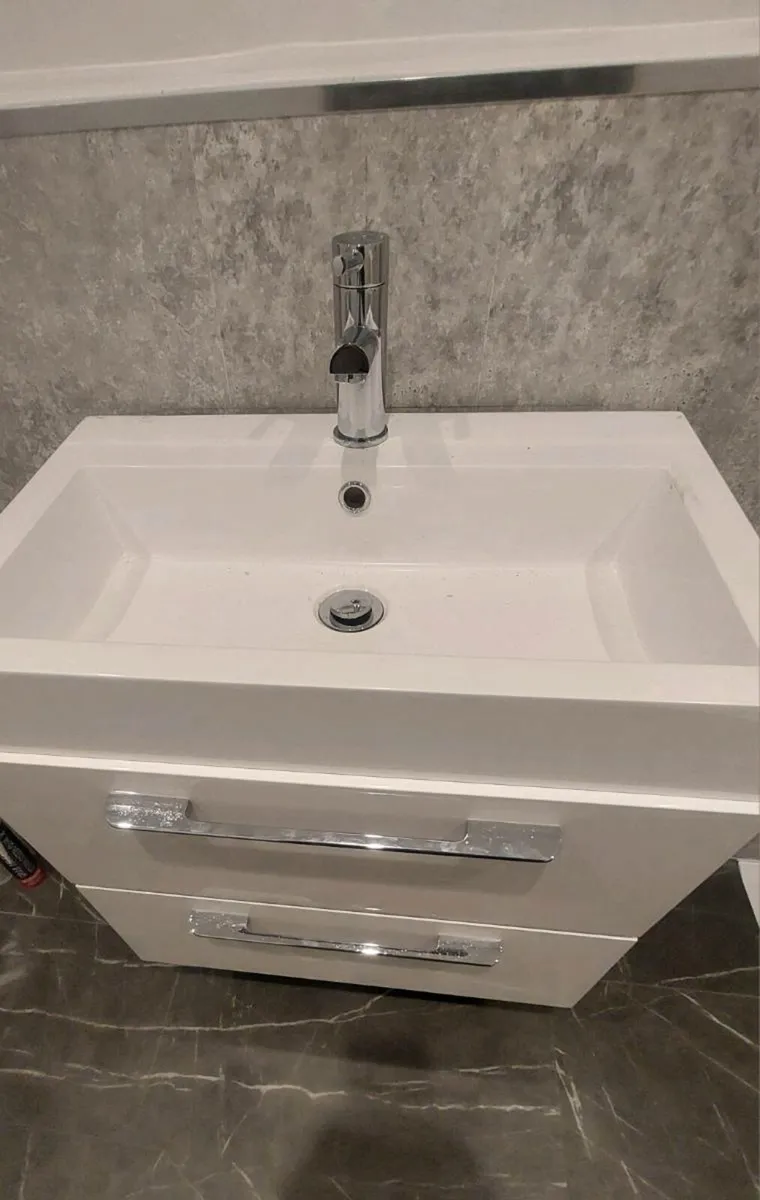 Bathroom Vanity - Image 2