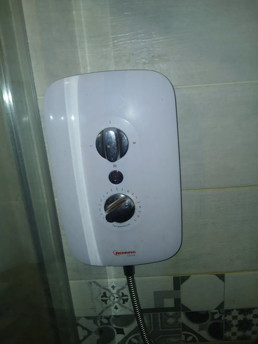 Shower - Image 1