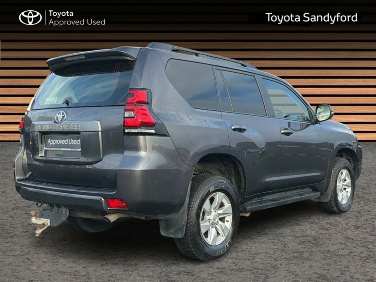 Toyota Land Cruiser LWB COMMERCIAL AUTOMATIC // VE - Image 2