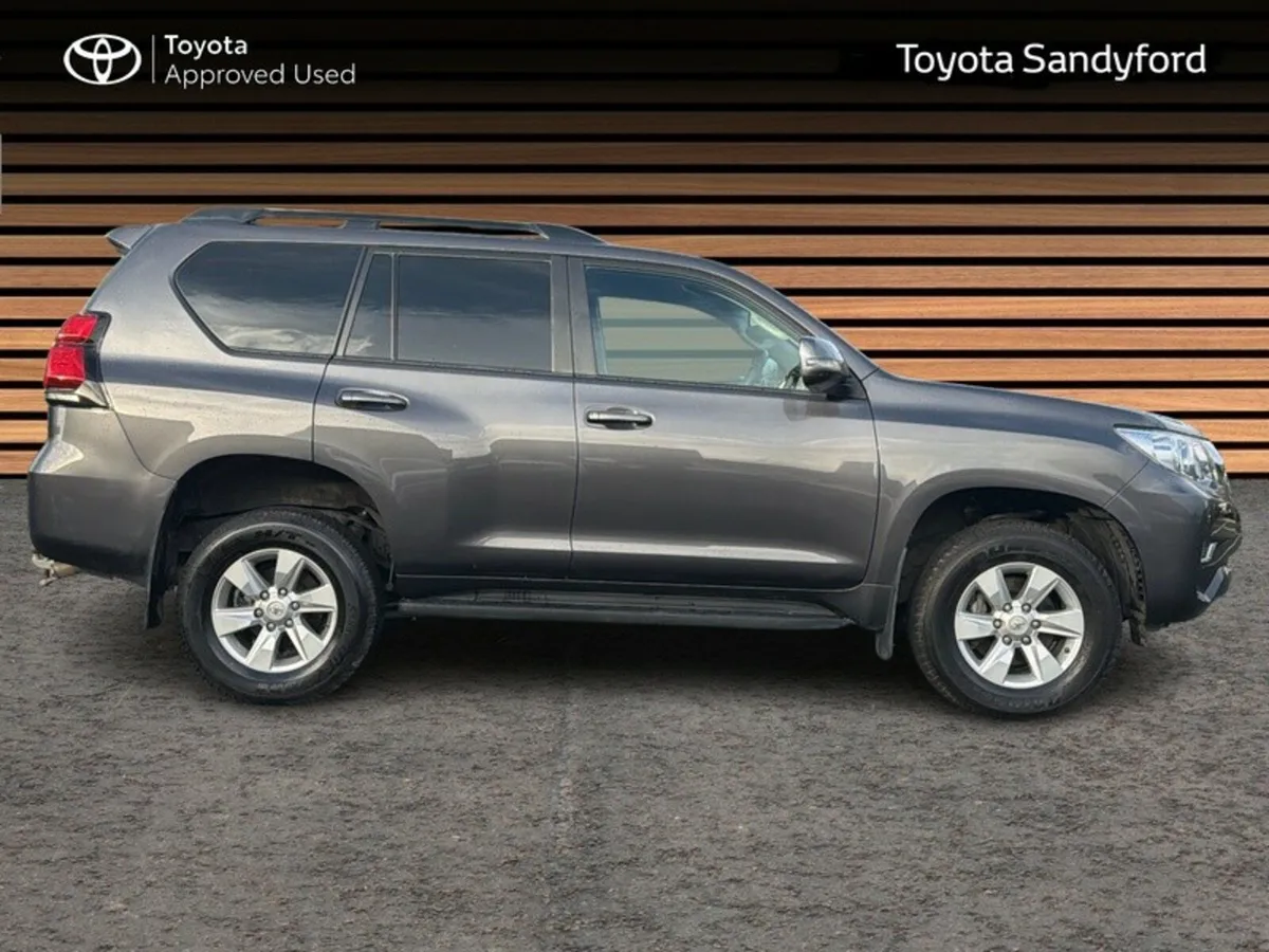 Toyota Land Cruiser LWB COMMERCIAL AUTOMATIC // VE - Image 3