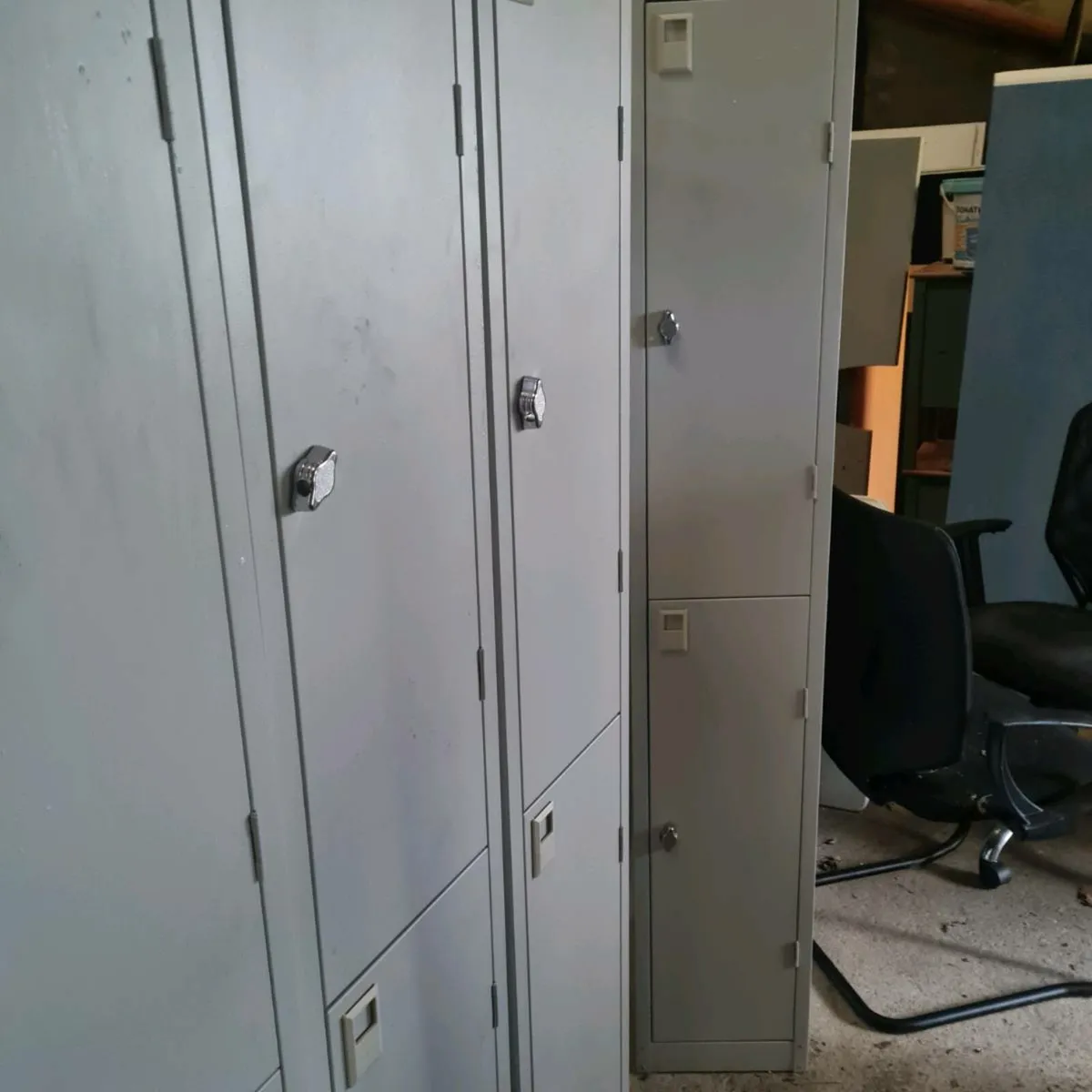 Metal double door lockers - Image 2