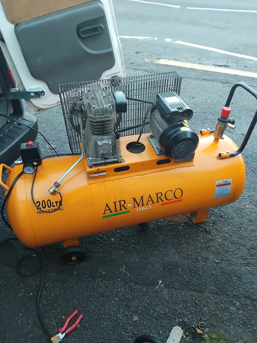 2021 air compressor 200L 300hp working 💯 - Image 2