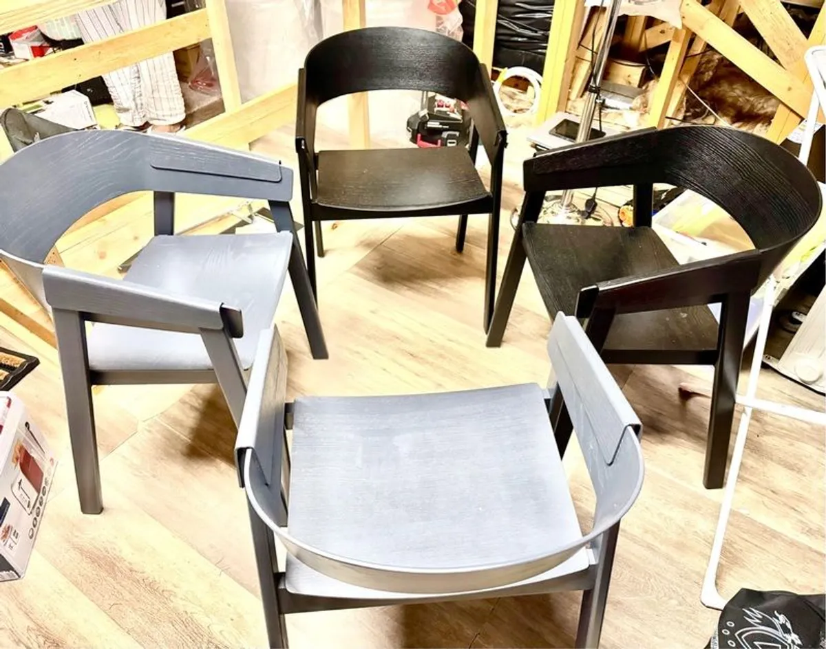 Round table with 4 chairs - Image 4