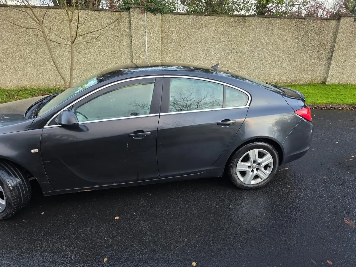 Vauxhall Insignia 2010 - Image 1