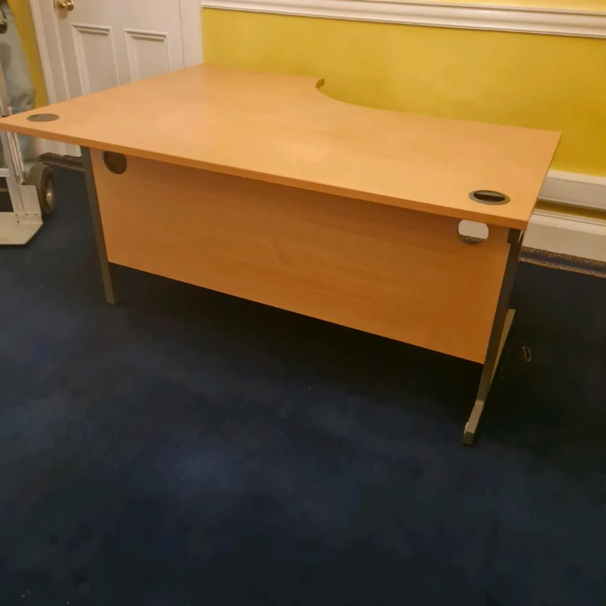 Beech managers corner office desk