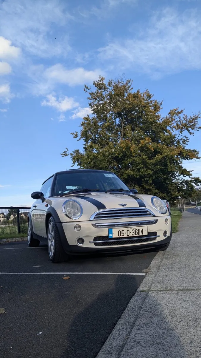 Mini Cooper 2005 - Image 1
