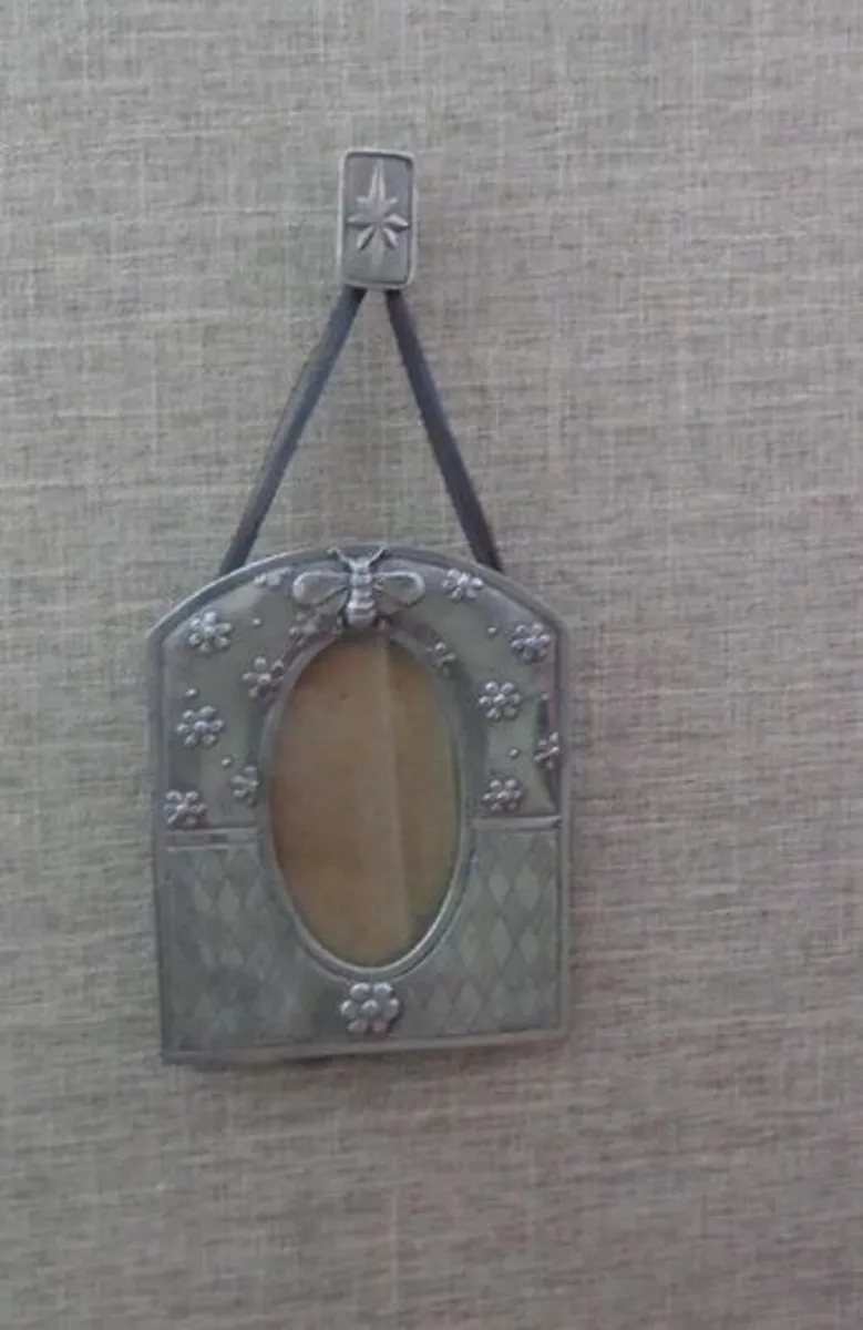 Pewter frame, picture frame, Gift, Home decor - Image 1