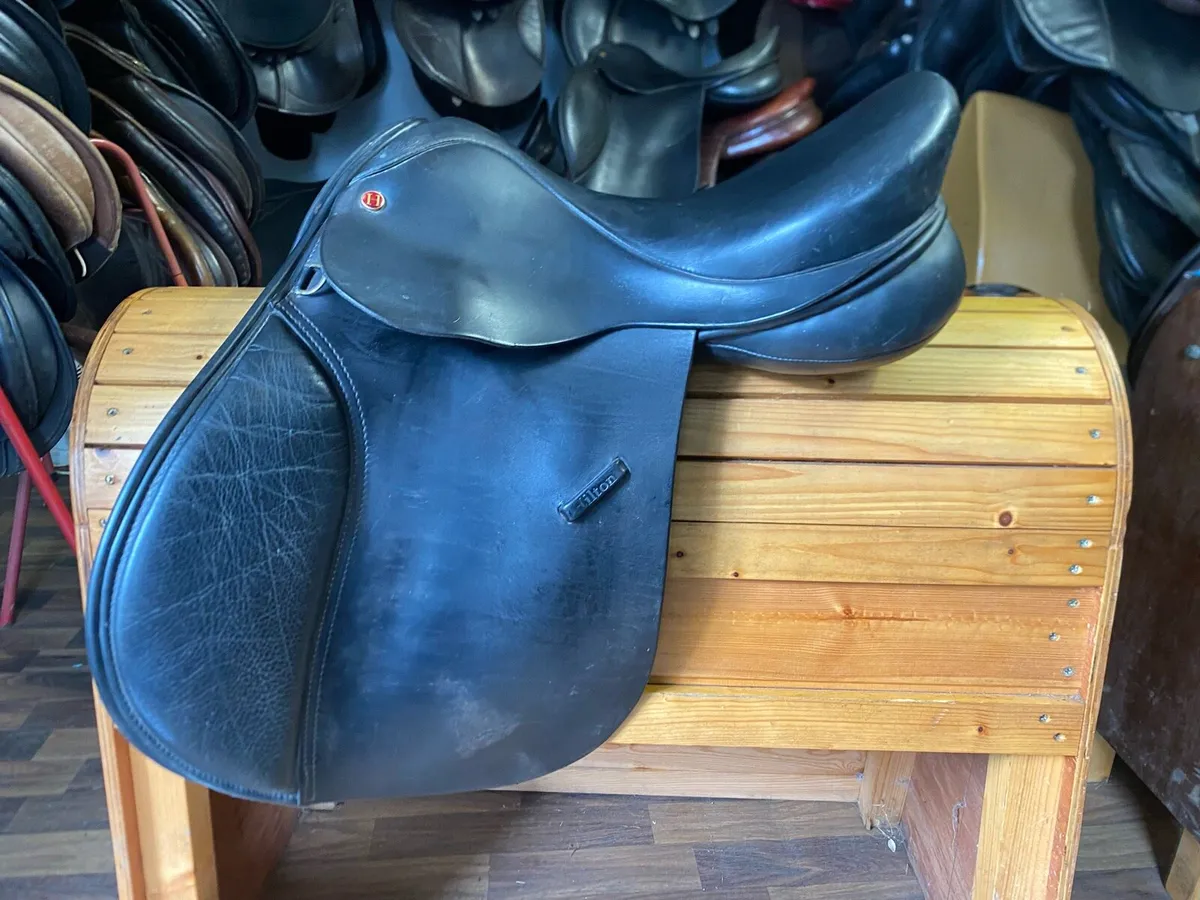 Hilton black Leather saddle 17” wide - Image 1