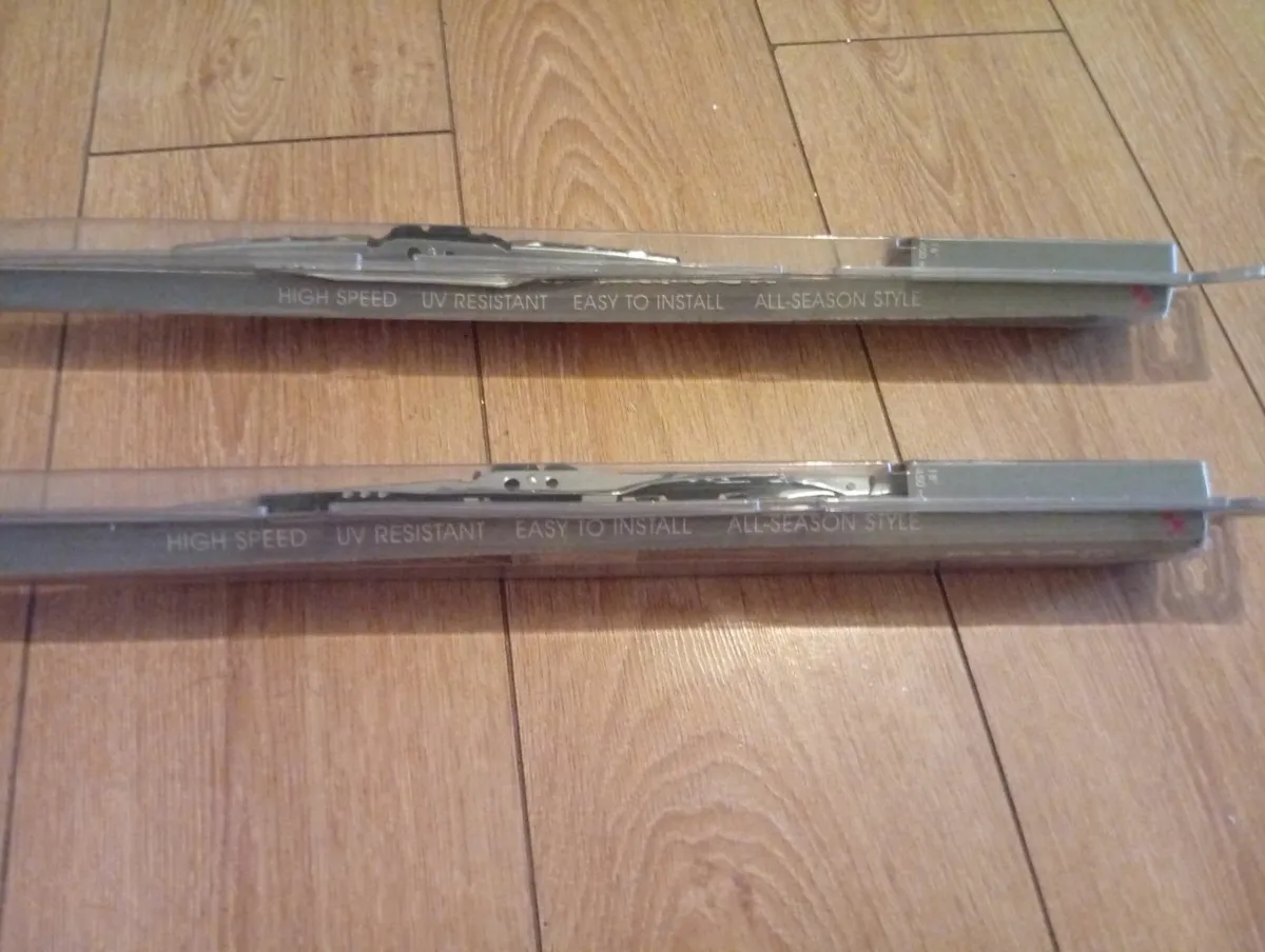 New Italian Car Stainless Wipers Blades pair - Image 1