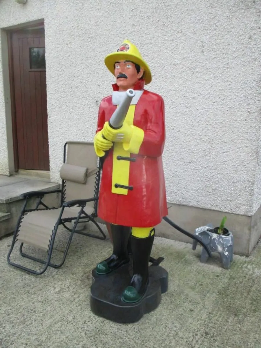 Life-Size American Fireman - Image 1