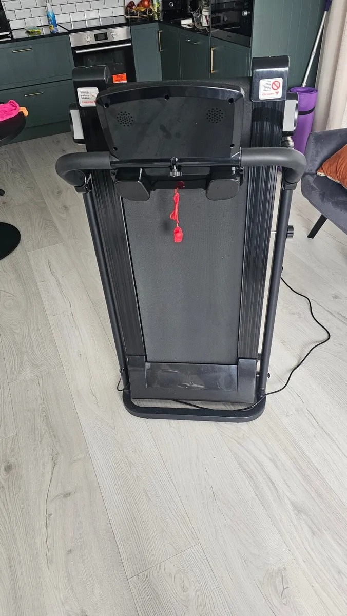 Power track 500 Folding treadmill/walkingpad - Image 1