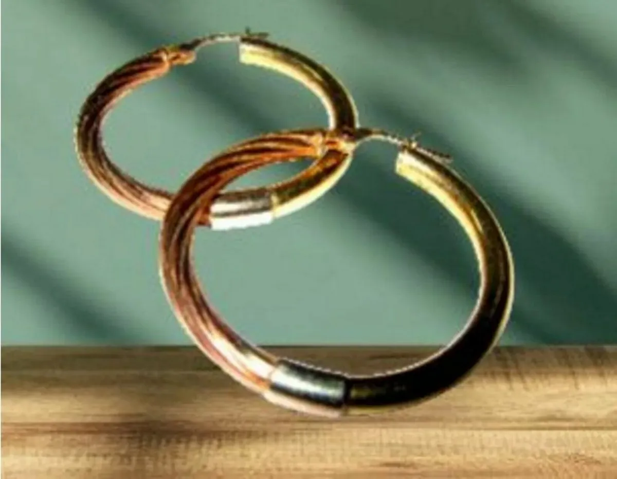 Vintage Hallmarked 9ct Gold Dual Pattern Hoops - Image 3