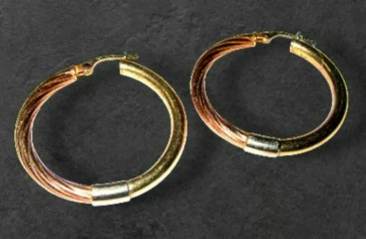 Vintage Hallmarked 9ct Gold Dual Pattern Hoops - Image 4