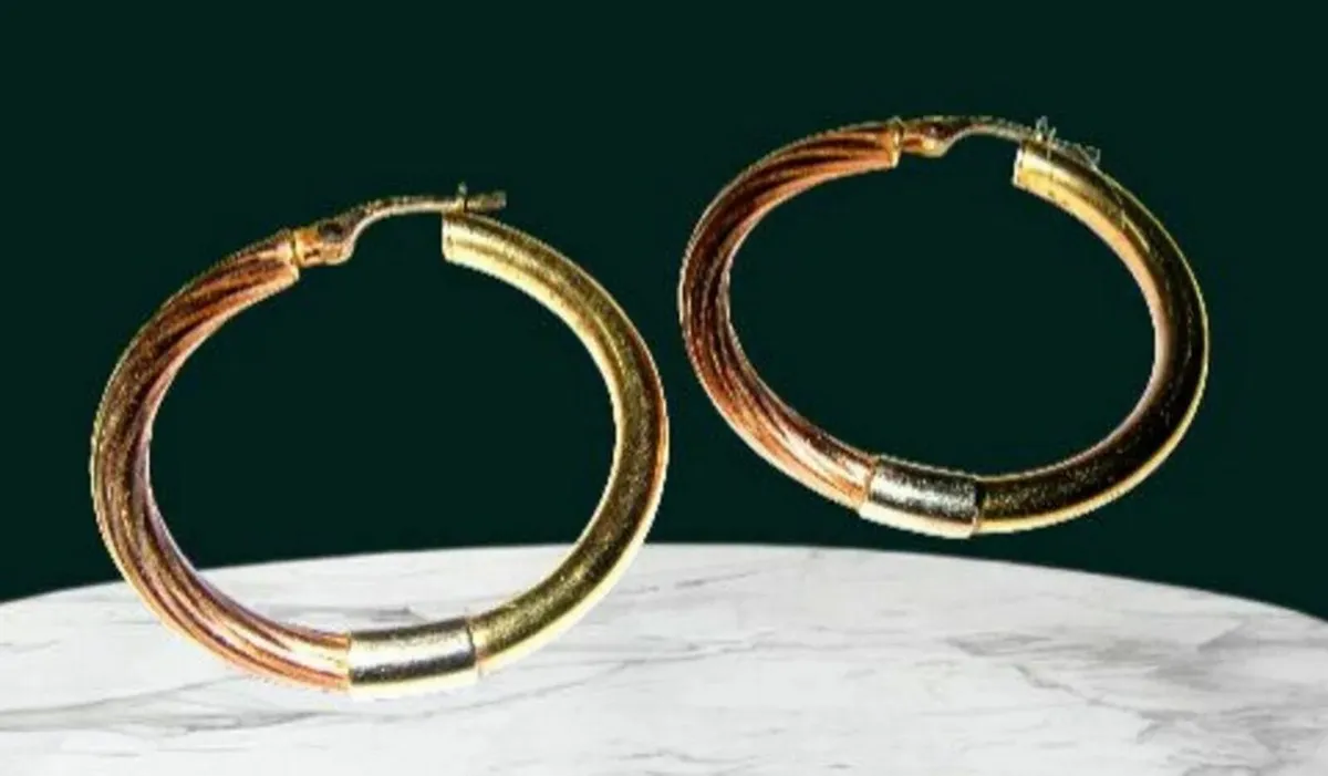 Vintage Hallmarked 9ct Gold Dual Pattern Hoops - Image 1