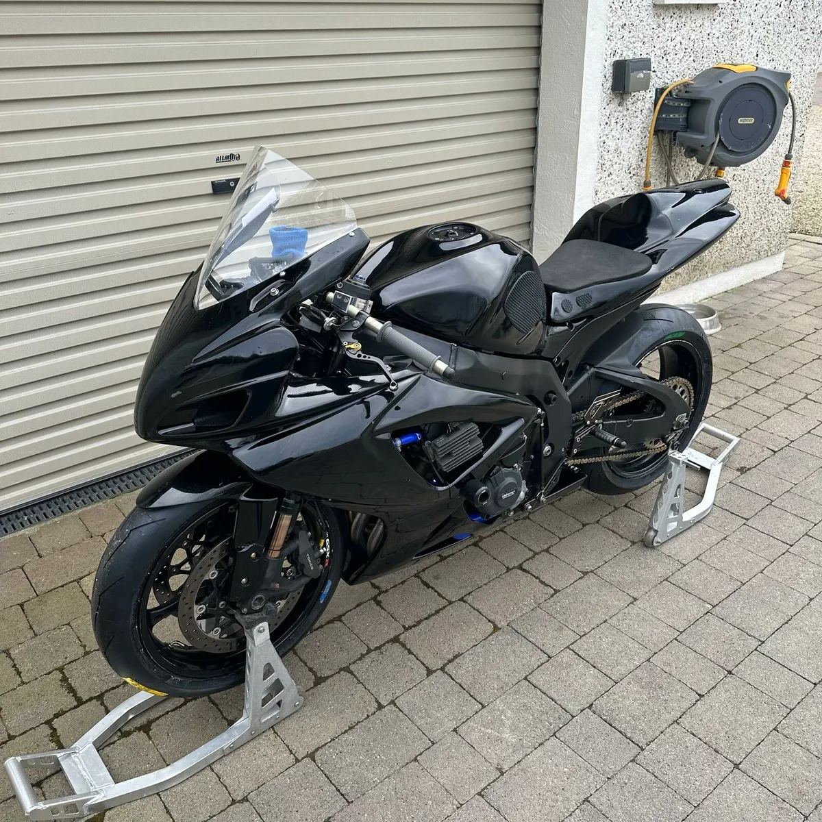 Suzuki gsxr 600 (Track Bike) - Image 1