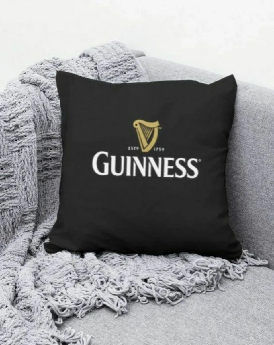 Set 4 BNWT Bar Cushions - Image 1