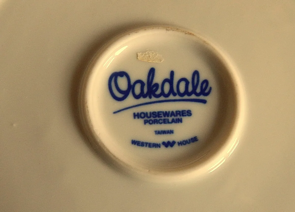 Set of Oakdale Porcelain Storage Jars - Image 4