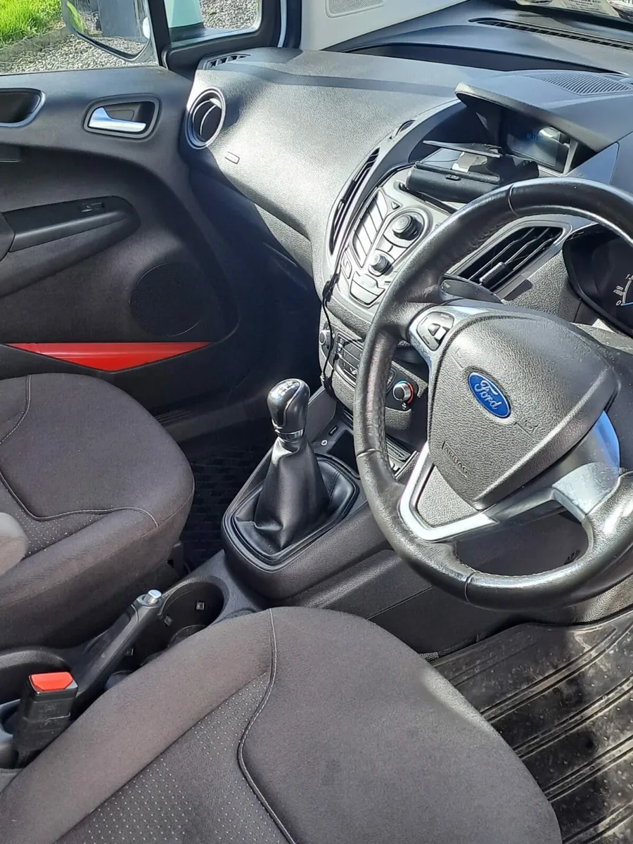 Ford courier van - Image 4