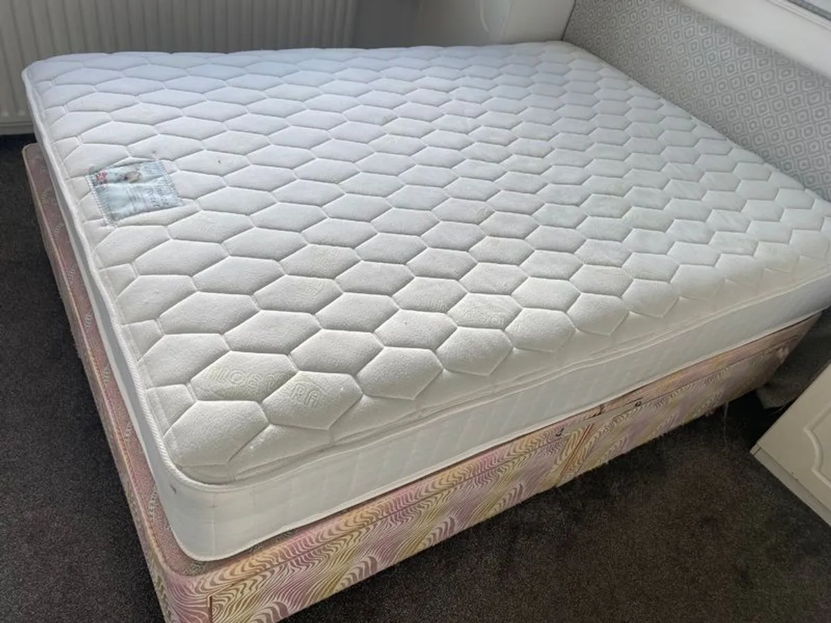 3-2-1 comfy sofa - Image 4